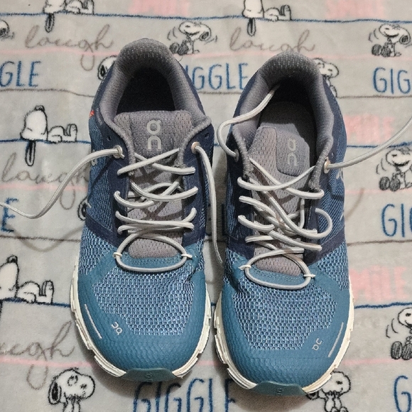 On Running Blue and Gray Sneakers with Mesh Ventilation - Picture 1 of 4